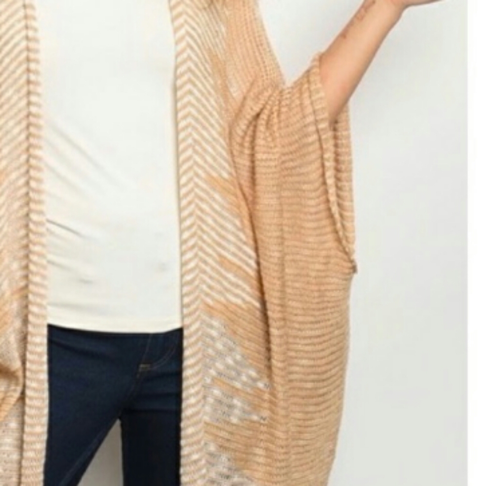 White/Tan Fringed Shrug/ Cardigan - Picture 6 of 6